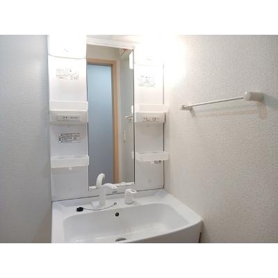 リバティ　ブリーズ 102【管理NO：1-016494101-01020】 ★家具家電は申し込み後に搬入します★の物件画像