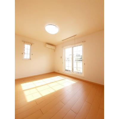 エレガント藤間　Ⅱ 201【管理NO：1-015563002-02010】 ★家具家電は申し込み後に搬入します★の物件画像