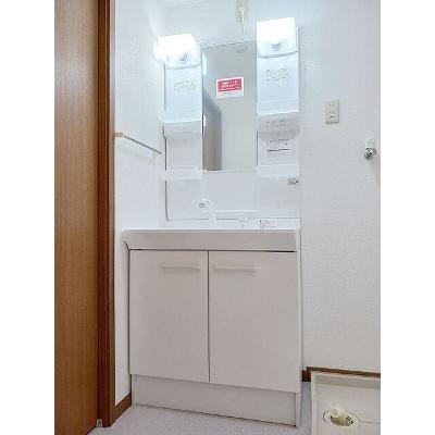 ラフィーネ美術館前 203【管理NO：1-011400801-02030】 ★家具家電は申し込み後に搬入します★の物件画像