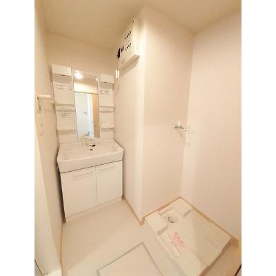 リヴェール 201【管理NO：1-015492401-02010】 ★家具家電は申し込み後に搬入します★の物件画像