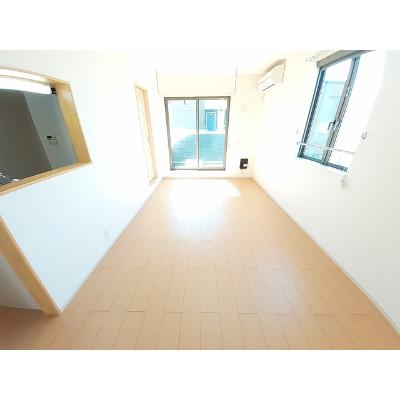 グラース 303【管理NO：1-017219401-03030】 ★家具家電は申し込み後に搬入します 2026年09月中旬入居可能の物件画像