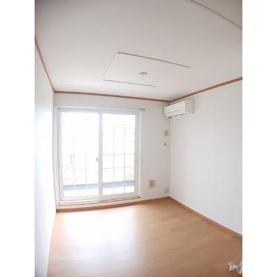 フロントパーク　こうか 203【管理NO：1-012185601-02030】 ★家具家電は申し込み後に搬入します★ ★2026年09月上旬入居可能★の物件画像