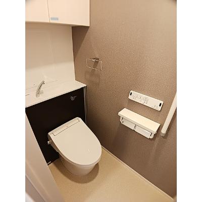 ソレイユ八条春日 303【管理NO：1-028237001-03030】 ★家具家電は申し込み後に搬入します★ ★2026年09月上旬入居可能★の物件画像