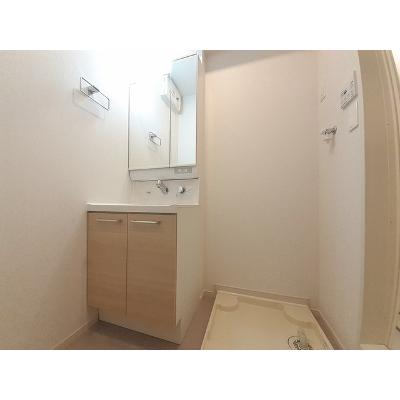 カーサ・オストロ 102【管理NO：1-026327001-01020】 ★家具家電は申し込み後に搬入します 2026年09月中旬入居可能の物件画像