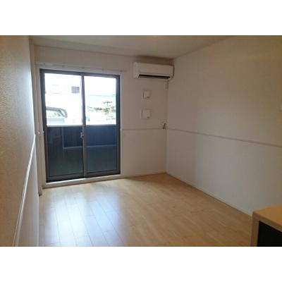 響 102【管理NO：1-023415901-01020】 ★家具家電は申し込み後に搬入します★ ★2026年09月中旬入居可能★の物件画像