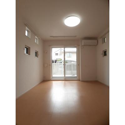 ヴァンクール　Ⅱ 101【管理NO：1-019618301-01010】 ★家具家電は申し込み後に搬入します★ ★2026年09月中旬入居可能★の物件画像