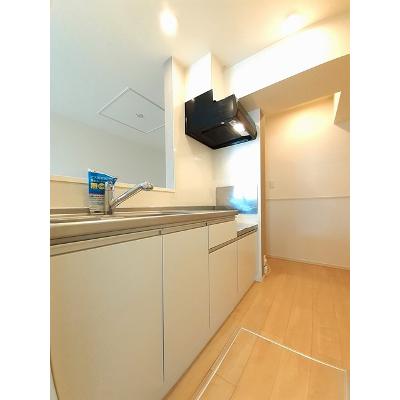 アジュール 102【管理NO：1-022412301-01020】 ★家具家電は申し込み後に搬入します★の物件画像