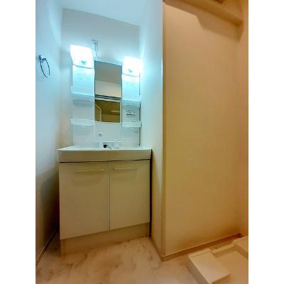 アジュール 102【管理NO：1-022412301-01020】 ★家具家電は申し込み後に搬入します★の物件画像
