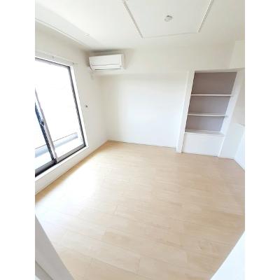 ピーコック　Ⅲ 203【管理NO：1-023175003-02030】 ★家具家電は申し込み後に搬入します★ ★2026年09月下旬入居可能★の物件画像