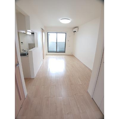 グラシオッソーレⅤ 302【管理NO：1-022337901-03020】 ★家具家電は申し込み後に搬入します★の物件画像