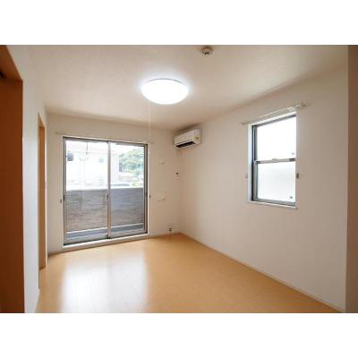 アメイジング　コート 106【管理NO：1-017960101-01050】 ★家具家電は申し込み後に搬入します★の物件画像