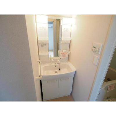 アメイジング　コート 106【管理NO：1-017960101-01050】 ★家具家電は申し込み後に搬入します★の物件画像