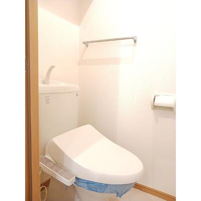 ラ　フローラ 302【管理NO：1-014439901-03020】 ★家具家電は申し込み後に搬入します★の物件画像