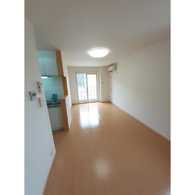 ライフ　グローブ 101【管理NO：1-016554701-01010】 ★家具家電は申し込み後に搬入します★ ★2026年09月中旬入居可能★の物件画像