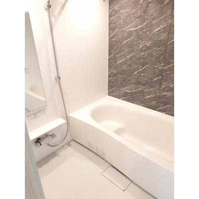 レジャリー　バッド 203【管理NO：1-026893701-02030】 ★家具家電は申し込み後に搬入します★の物件画像