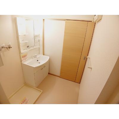 カーサ　プラシード 203【管理NO：1-017522201-02030】 ★家具家電は申し込み後に搬入します★の物件画像