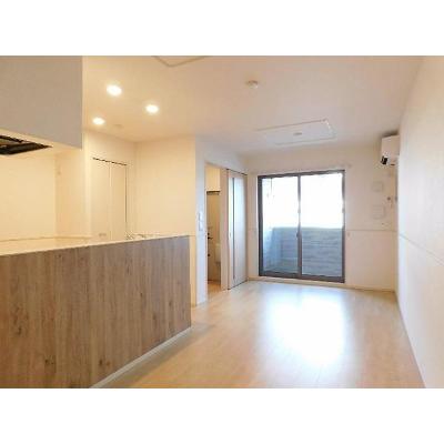 サーフサイドテラス 102【管理NO：1-022275401-01020】 ★家具家電は申し込み後に搬入します★ ★2026年10月中旬入居可能★の物件画像
