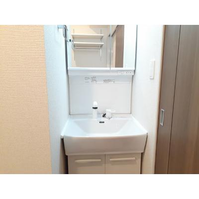 ＳＴレオーネ 102【管理NO：1-026892601-01020】 ★家具家電は申し込み後に搬入します★の物件画像