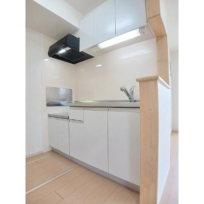 ムーン　リバー 101【管理NO：1-021176401-01010】 ★家具家電は申し込み後に搬入します★の物件画像