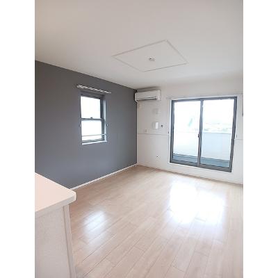 カッツェ＆ラッテ　Ⅱ 201【管理NO：1-021596502-02010】 ★家具家電は申し込み後に搬入します★の物件画像