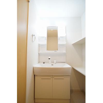 ティアラⅢ 201【管理NO：1-022052801-02010】 ★家具家電は申し込み後に搬入します★ ★2026年09月中旬入居可能★の物件画像