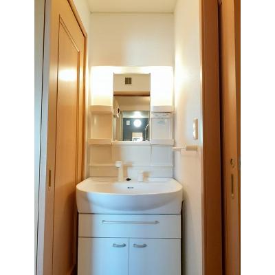 ブローテ 102【管理NO：1-015006401-01020】 ★家具家電は申し込み後に搬入します★ ★2026年10月中旬入居可能★の物件画像