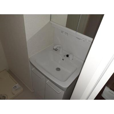 ラピス　ウィークス 101【管理NO：1-024673301-01010】 ★家具家電は申し込み後に搬入します★ ★2026年10月中旬入居可能★の物件画像