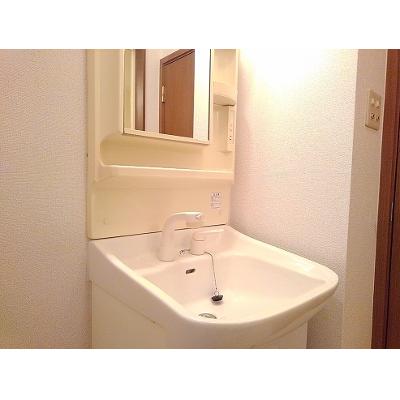 サンパティオ 103【管理NO：1-010887401-01030】 ★家具家電は申し込み後に搬入します★の物件画像