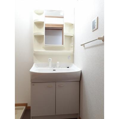 アヴェニール 101【管理NO：1-011556801-01010】 ★家具家電は申し込み後に搬入します★の物件画像