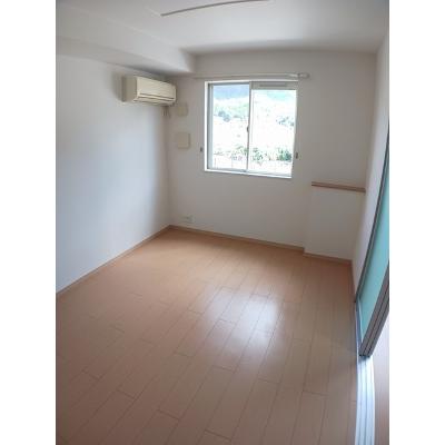 セントラル三田 102【管理NO：1-016744101-01020】 ★家具家電は申し込み後に搬入します★ ★2026年09月中旬入居可能★の物件画像