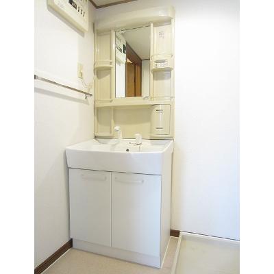 フラワータウンＢ 101【管理NO：1-007529701-01010】 ★家具家電は申し込み後に搬入します★の物件画像