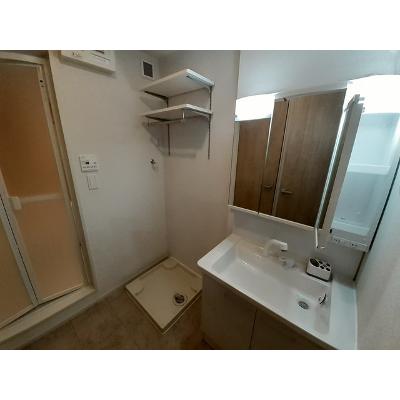 リバープレイン木床Ⅰ 102【管理NO：1-026989201-01020】 ★家具家電は申し込み後に搬入します★の物件画像