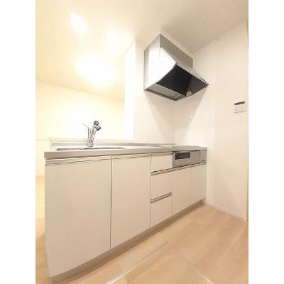 ディゾーネ館林 104【管理NO：1-027631101-01040】 ★家具家電は申し込み後に搬入します★ ★2026年10月中旬入居可能★の物件画像