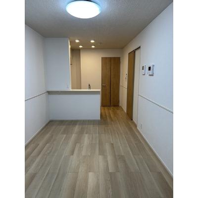 カフーエス 102【管理NO：1-028664401-01020】 ★家具家電は申し込み後に搬入します★の物件画像