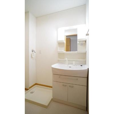 フィオーレ 101【管理NO：1-014553801-01010】 ★家具家電は申し込み後に搬入します★ ★2026年09月上旬入居可能★の物件画像