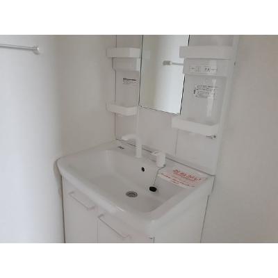 クアトロ・アロース 201【管理NO：1-018822201-02010】 ★家具家電は申し込み後に搬入します★の物件画像
