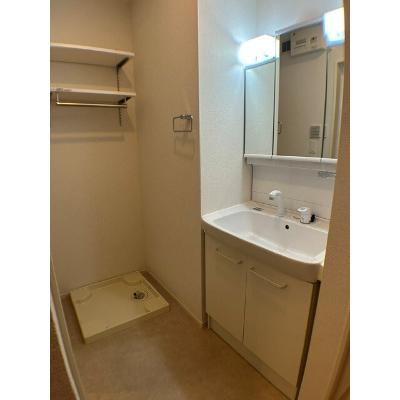 ウィング湘南 201【管理NO：1-026971401-02010】 ★家具家電は申し込み後に搬入します★の物件画像