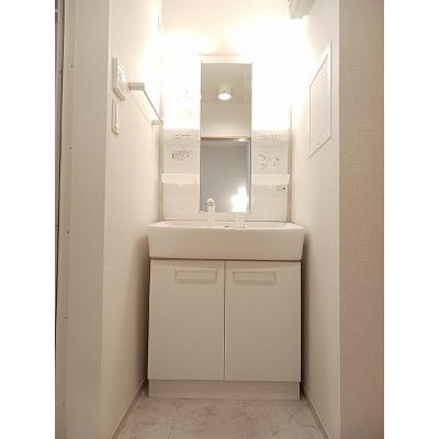 エクセル 201【管理NO：1-017152401-02010】 ★家具家電は申し込み後に搬入します★ ★2026年09月中旬入居可能★の物件画像