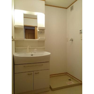 バーミィコート 202【管理NO：1-013403901-02020】 ★家具家電は申し込み後に搬入します★ ★2026年09月中旬入居可能★の物件画像
