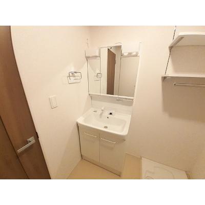 バンブー　ニン　Ａ 102【管理NO：1-026976501-01020】 ★家具家電は申し込み後に搬入します★ ★2026年10月中旬入居可能★の物件画像
