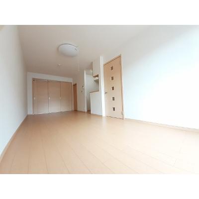 プリムローズガーデン 102【管理NO：1-017015501-01020】 ★家具家電は申し込み後に搬入します★の物件画像