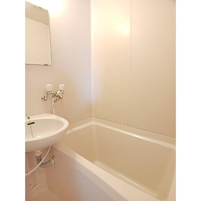 エルディムルナＢ 204【管理NO：1-003563501-02040】 ★家具家電は申し込み後に搬入します★の物件画像