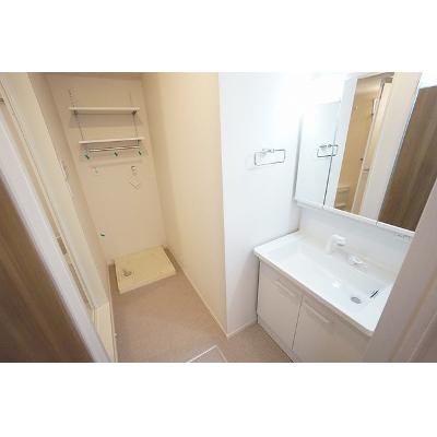ボスカート　Ｃ．Ⅱ 102【管理NO：1-025889302-01020】 ★家具家電は申し込み後に搬入します★の物件画像