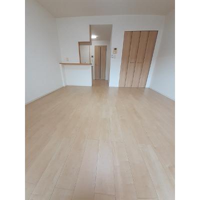 ラ　フローラ 101【管理NO：1-014439901-01010】 ★家具家電は申し込み後に搬入します★の物件画像