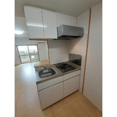 ラ　フローラ 101【管理NO：1-014439901-01010】 ★家具家電は申し込み後に搬入します★の物件画像