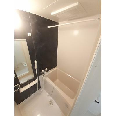 ラ　フローラ 101【管理NO：1-014439901-01010】 ★家具家電は申し込み後に搬入します★の物件画像