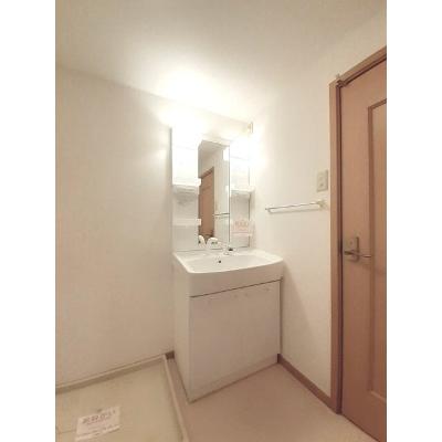 ラフィネ・メゾンＣ 102【管理NO：1-011396901-01020】 ★家具家電は申し込み後に搬入します★の物件画像