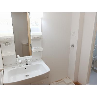 モンブラン 104【管理NO：1-015552201-01040】 ★家具家電は申し込み後に搬入します★ ★2026年08月下旬入居可能★の物件画像