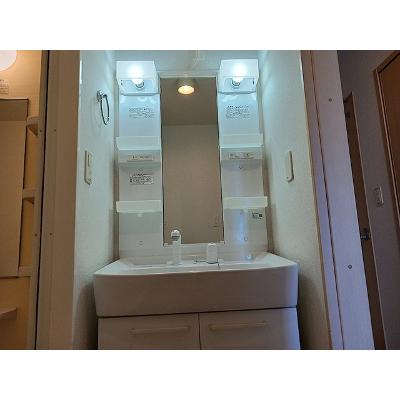 ノ－ス・エッセ　Ⅱ 102【管理NO：1-017068402-01020】 ★家具家電は申し込み後に搬入します★の物件画像