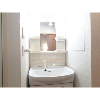 クローバー 201【管理NO：1-014540001-02010】 ★家具家電は申し込み後に搬入します★ ★2026年09月中旬入居可能★の物件画像